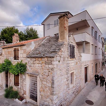 Apartments Marinkovic コミジャ エクステリア 写真
