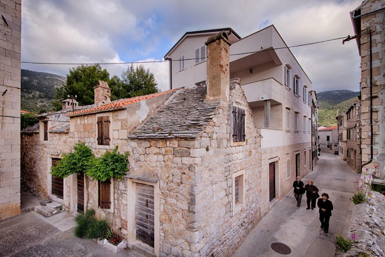 Apartments Marinkovic コミジャ エクステリア 写真