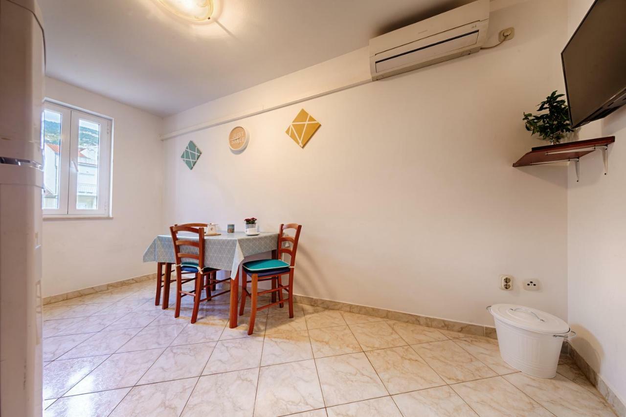 Apartments Marinkovic コミジャ エクステリア 写真